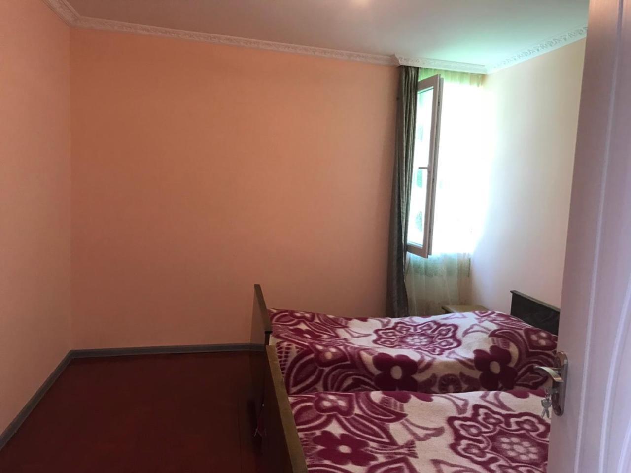Ciuri'S Guesthouse Zhabeshi Ngoại thất bức ảnh