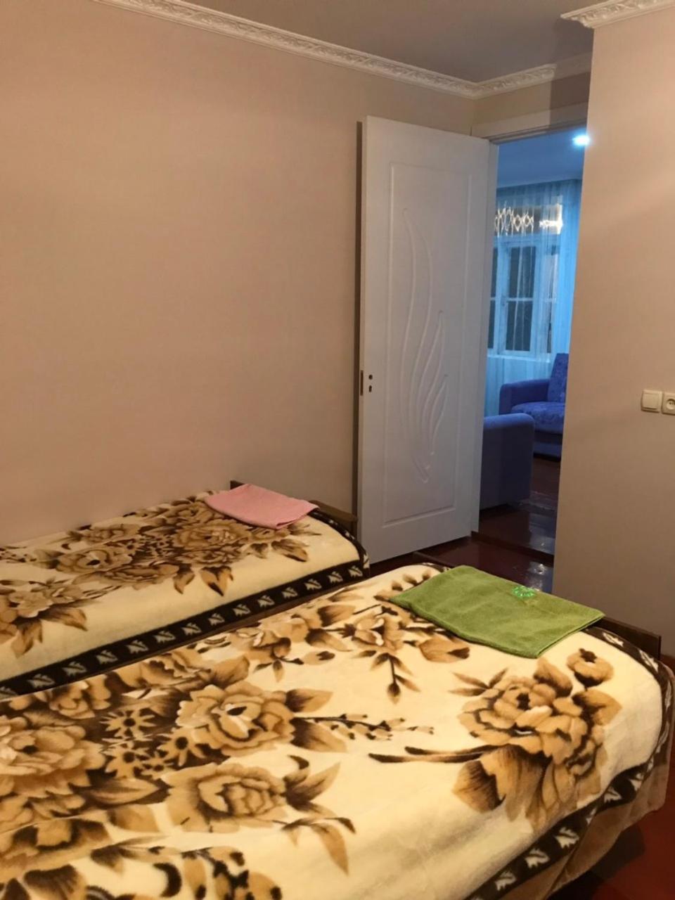 Ciuri'S Guesthouse Zhabeshi Ngoại thất bức ảnh
