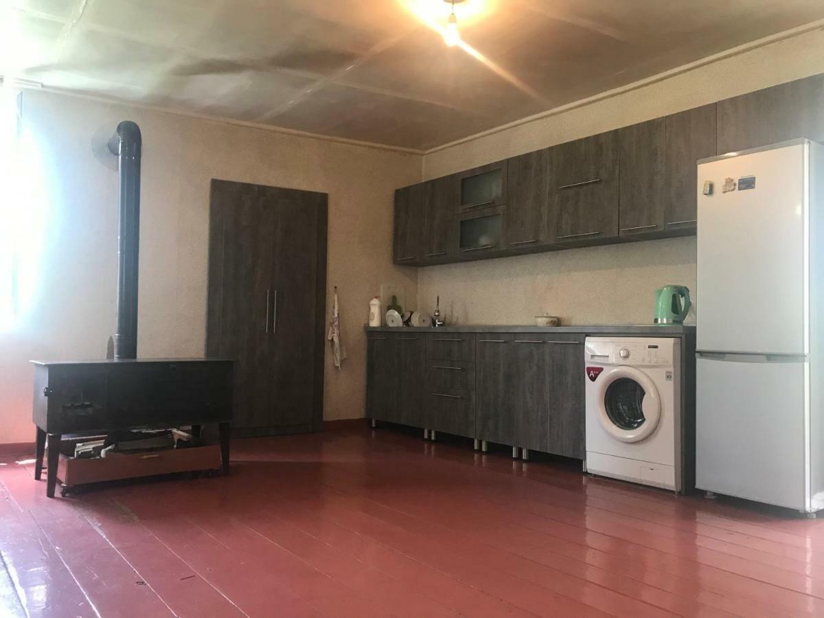 Ciuri'S Guesthouse Zhabeshi Ngoại thất bức ảnh