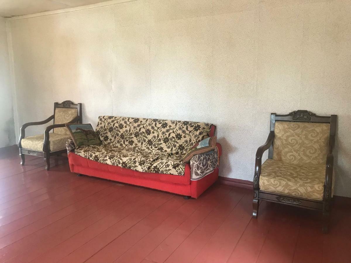 Ciuri'S Guesthouse Zhabeshi Ngoại thất bức ảnh