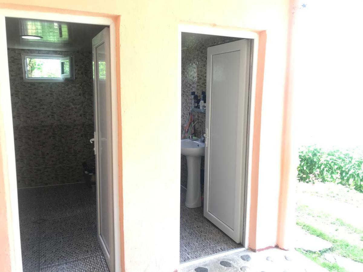 Ciuri'S Guesthouse Zhabeshi Ngoại thất bức ảnh